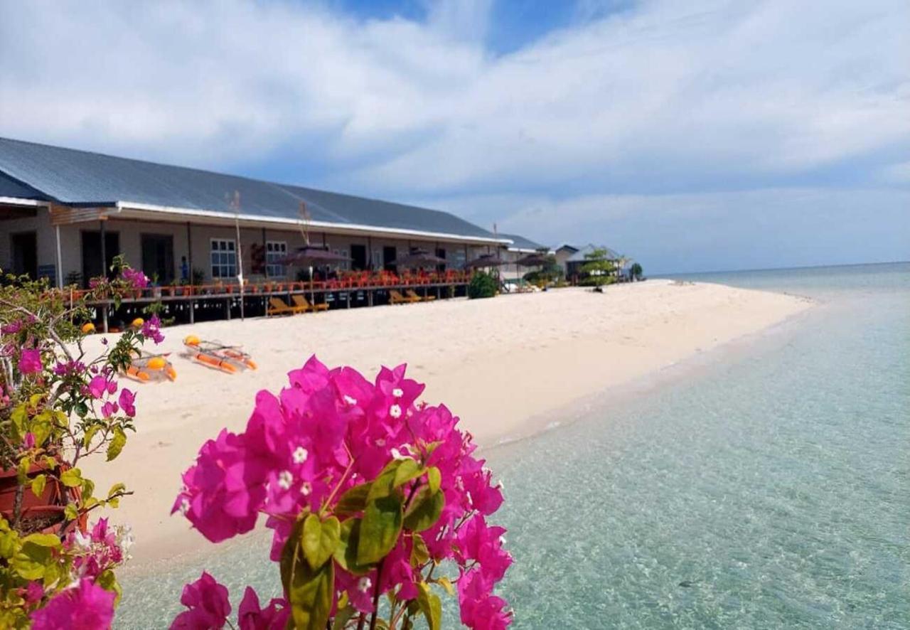 Santiri Island Resort Semporna Buitenkant foto