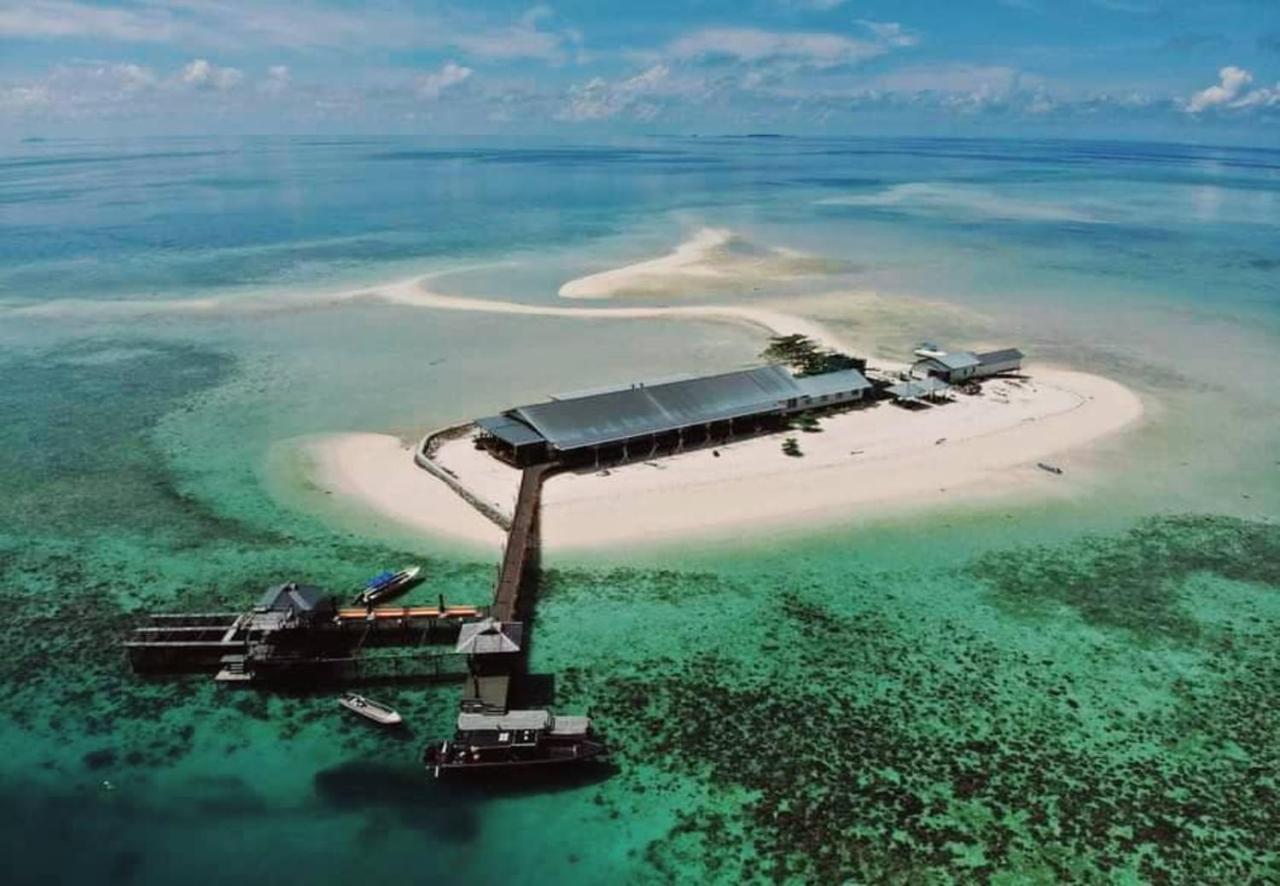 Santiri Island Resort Semporna Buitenkant foto